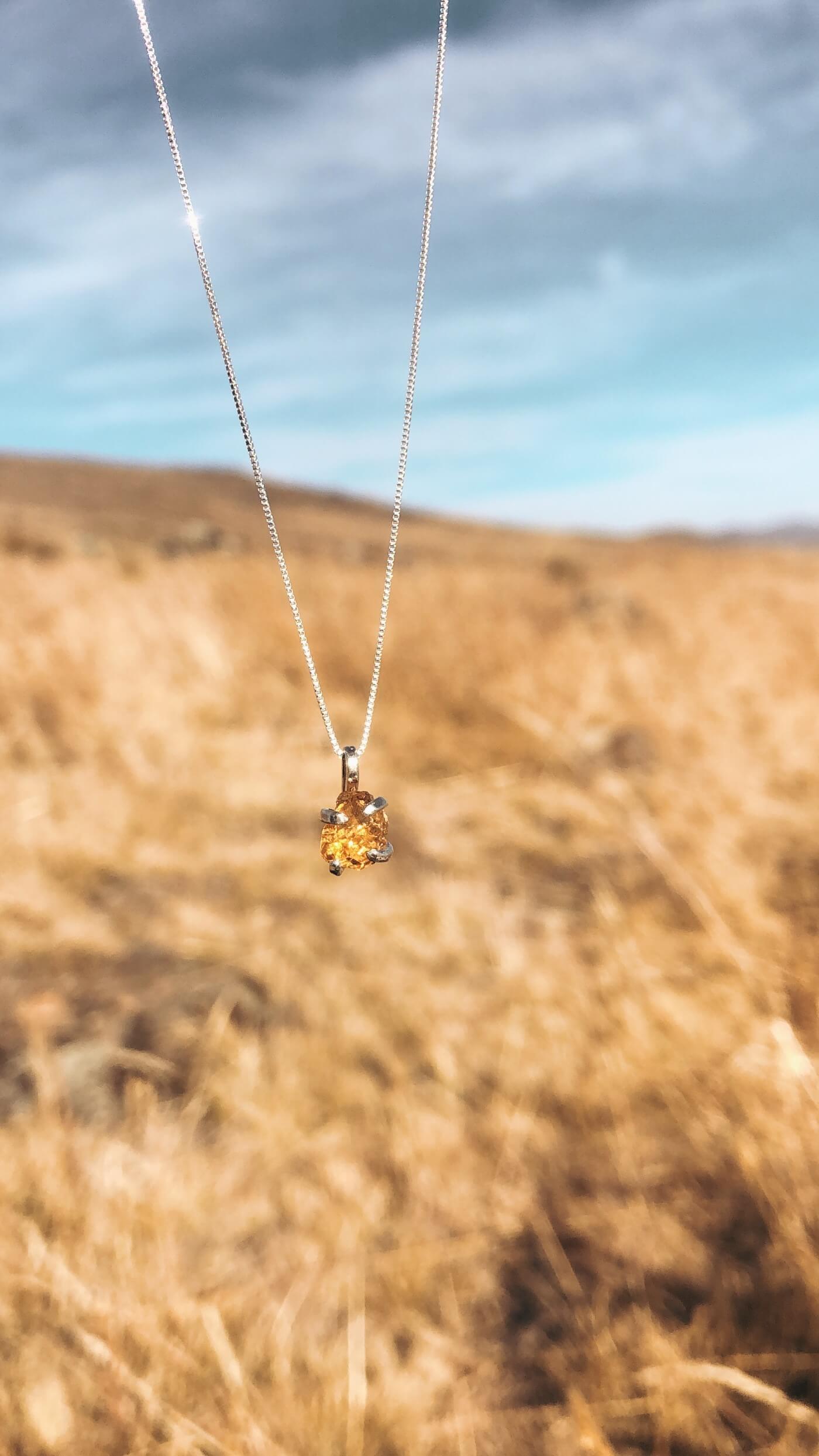 Collar Amulet 4mm Citrino