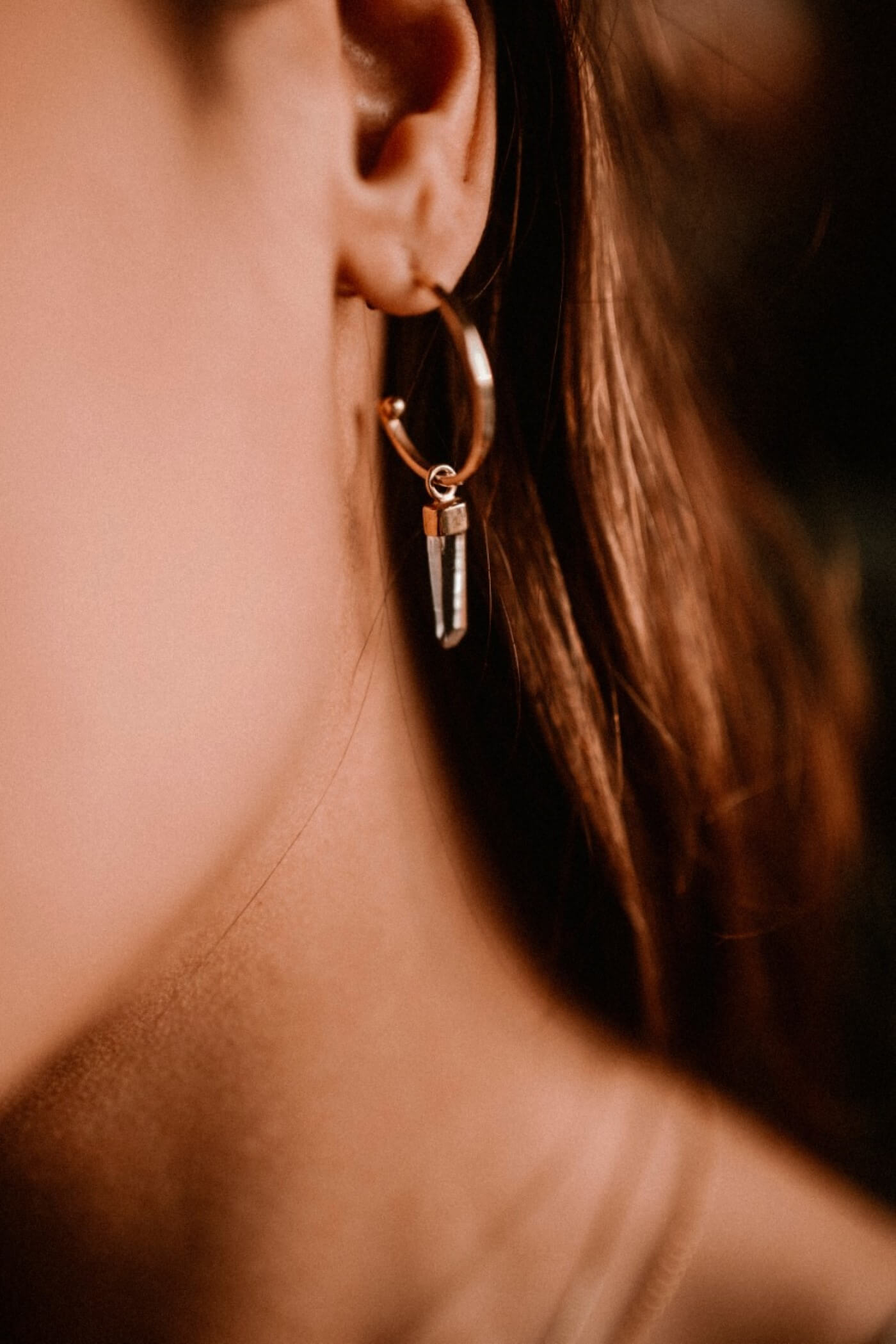 Arete Crystal Hoops 2cm Cuarzo Cristal - Imagen 3