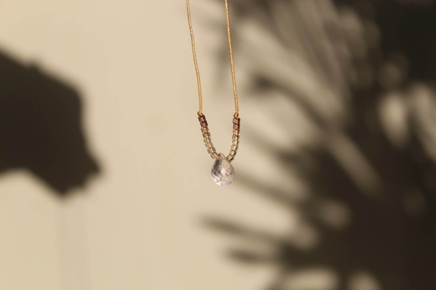 Shanti Necklace w/ Beads Cuarzo Rosado